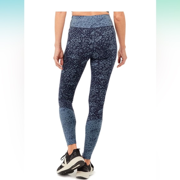 pact | Size: Small | Crossover Leggings | Sustainable | Pattern | Luxury - Picture 2 of 4